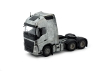 Volvo FH05 Globetrotter XL 6x4 tractor chassis kit